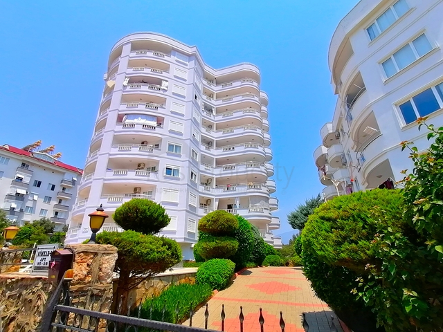 بسعر مناسب - وموقع مميز - شقة 2 غرفة وصالة - في توسمور / الانيا 