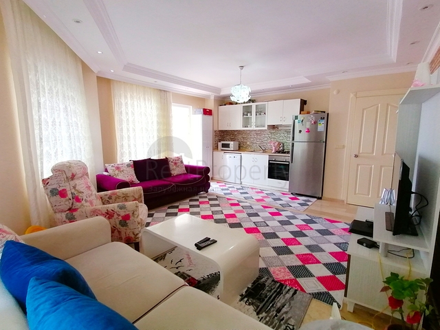 بسعر مناسب - وموقع مميز - شقة 2 غرفة وصالة - في توسمور / الانيا 