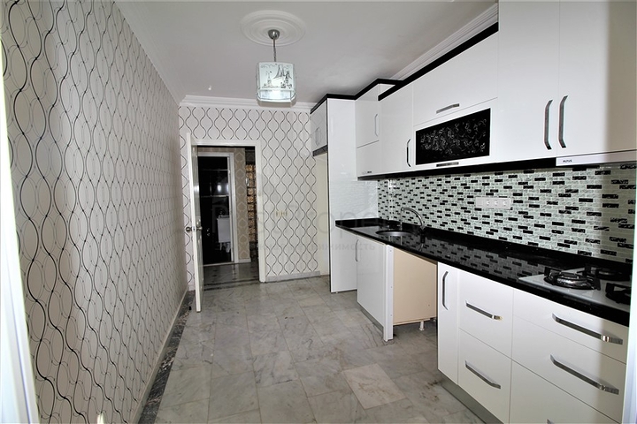 في مركز الانيا -شقة 2 غرفة وصالة - مطبخ منفصل - الانيا سنتر 