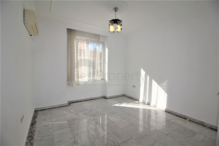 في مركز الانيا -شقة 2 غرفة وصالة - مطبخ منفصل - الانيا سنتر 