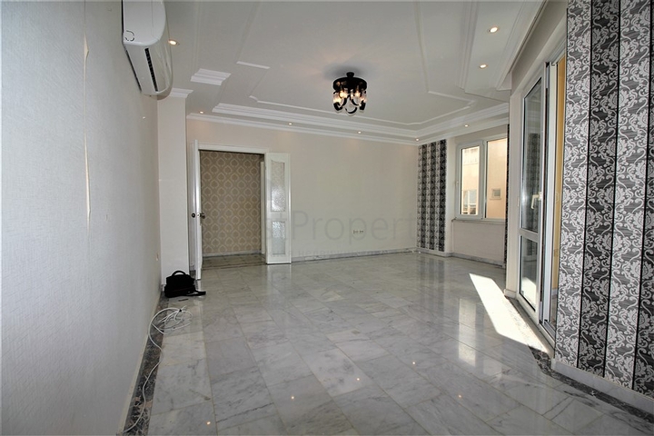 في مركز الانيا -شقة 2 غرفة وصالة - مطبخ منفصل - الانيا سنتر 