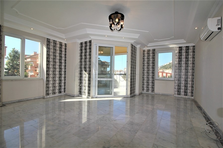 في مركز الانيا -شقة 2 غرفة وصالة - مطبخ منفصل - الانيا سنتر 