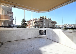 في مركز الانيا -شقة 2 غرفة وصالة - مطبخ منفصل - الانيا سنتر 