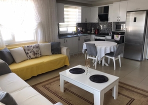 قريبة من البحر - شقة عائلية - من تصميم 1+2 - في مهموتلار / الانيا 