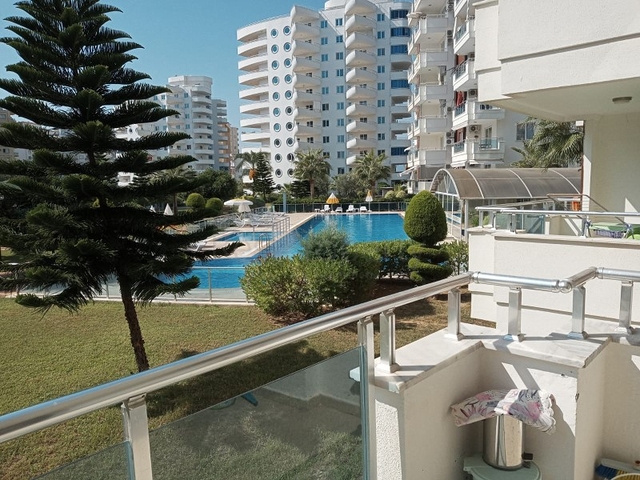 ضمن مجمع سكني - بسعر مناسب - شقة غرفتين وصالة - مهموتلار / الانيا 