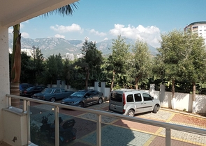 ضمن مجمع سكني - بسعر مناسب - شقة غرفتين وصالة - مهموتلار / الانيا 