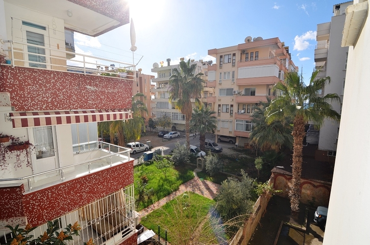 قريبة من البحر - شقة غرفتين وصالة - مؤثثة - في اوبا / الانيا 