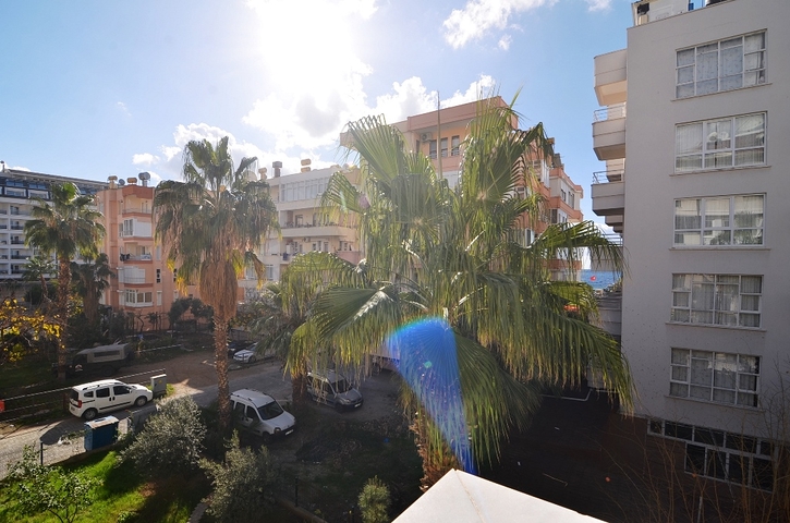 قريبة من البحر - شقة غرفتين وصالة - مؤثثة - في اوبا / الانيا 