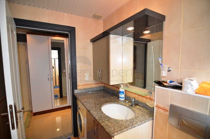 قريبة من البحر - شقة غرفتين وصالة - مؤثثة - في اوبا / الانيا 