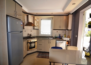 قريبة من البحر - شقة غرفتين وصالة - مؤثثة - في اوبا / الانيا 