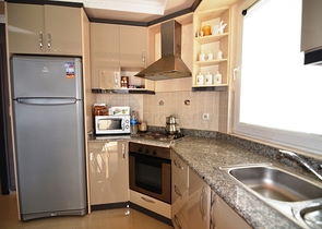 قريبة من البحر - شقة غرفتين وصالة - مؤثثة - في اوبا / الانيا 