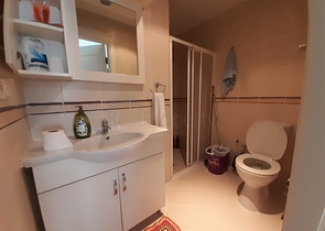 سعر اقتصادي - شقة مفروشة - 2 غرفة نوم وصالة -ضمن مجمع سكني - في مهموتلار / الانيا 