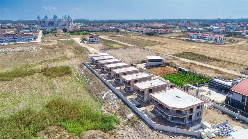 مشروع استثماري لفيلات من 4 غرف نوم في بيليك