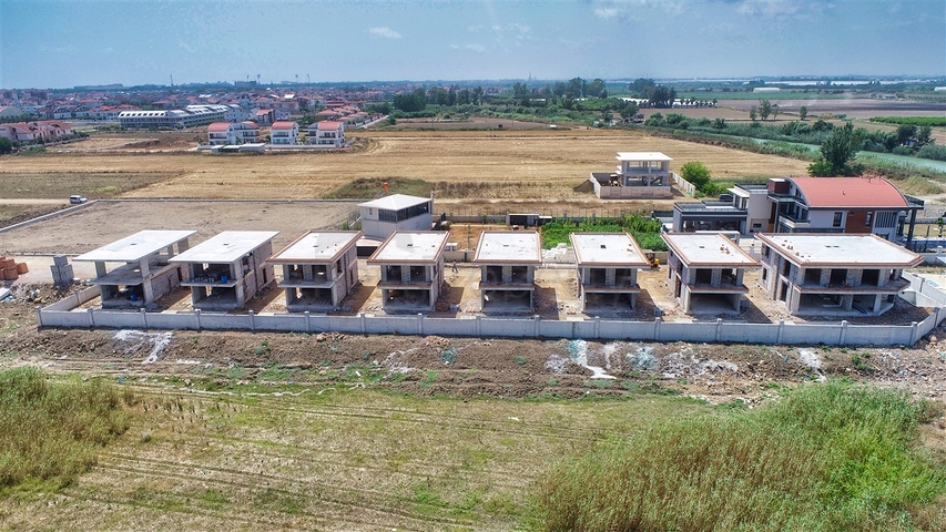 مشروع استثماري لفيلات من 4 غرف نوم في بيليك