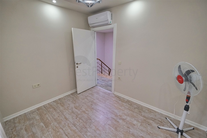 شقق 2 + 1 في مجمع 250 م من البحر في ارابسويو كونيالتي