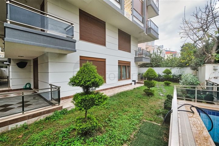 شقق 2 + 1 في مجمع 250 م من البحر في ارابسويو كونيالتي