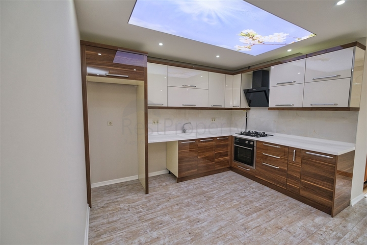 شقق 2 + 1 في مجمع 250 م من البحر في ارابسويو كونيالتي