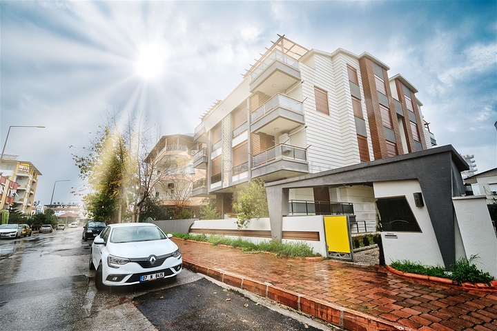 شقق 2 + 1 في مجمع 250 م من البحر في ارابسويو كونيالتي