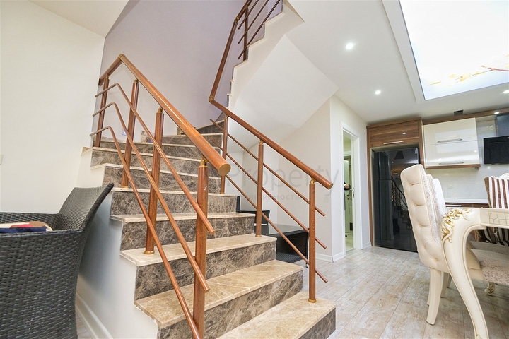 شقق 2 + 1 في مجمع 250 م من البحر في ارابسويو كونيالتي