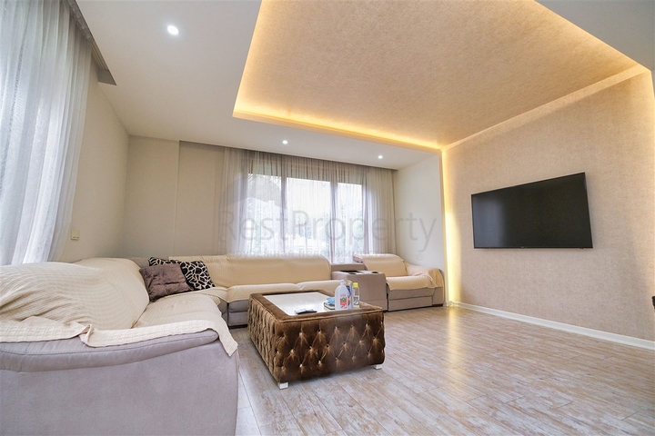 شقق 2 + 1 في مجمع 250 م من البحر في ارابسويو كونيالتي