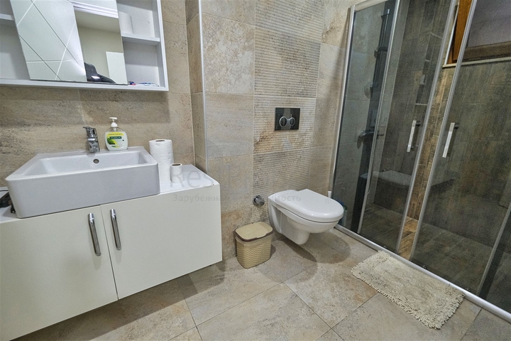 شقق 2 + 1 في مجمع 250 م من البحر في ارابسويو كونيالتي