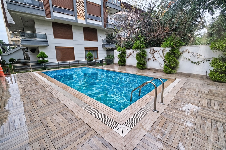 شقق 2 + 1 في مجمع 250 م من البحر في ارابسويو كونيالتي