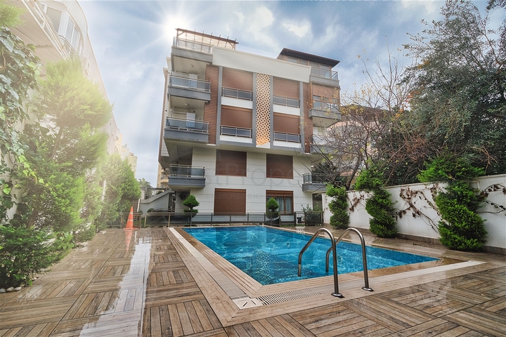 شقق 2 + 1 في مجمع 250 م من البحر في ارابسويو كونيالتي