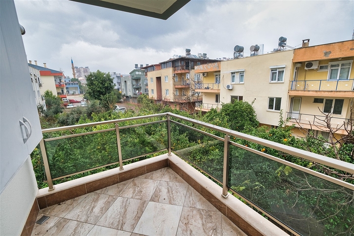 شقق 2 + 1 في مجمع 250 م من البحر في ارابسويو كونيالتي