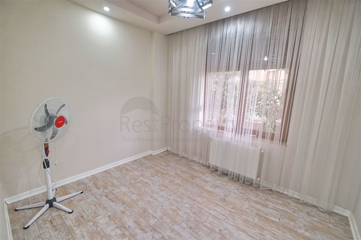 شقق 2 + 1 في مجمع 250 م من البحر في ارابسويو كونيالتي