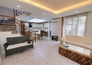 شقق 2 + 1 في مجمع 250 م من البحر في ارابسويو كونيالتي