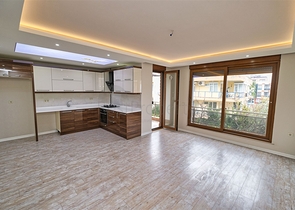 شقق 2 + 1 في مجمع 250 م من البحر في ارابسويو كونيالتي