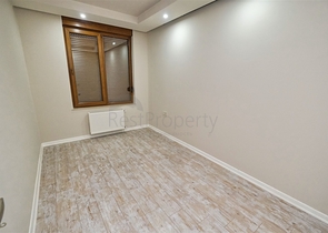 شقق 2 + 1 في مجمع 250 م من البحر في ارابسويو كونيالتي