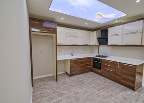 شقق 2 + 1 في مجمع 250 م من البحر في ارابسويو كونيالتي