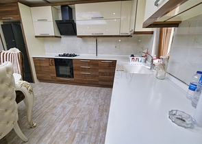 شقق 2 + 1 في مجمع 250 م من البحر في ارابسويو كونيالتي