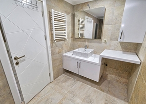 شقق 2 + 1 في مجمع 250 م من البحر في ارابسويو كونيالتي