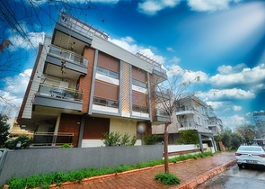 شقق 2 + 1 في مجمع 250 م من البحر في ارابسويو كونيالتي