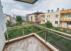 شقق 2 + 1 في مجمع 250 م من البحر في ارابسويو كونيالتي