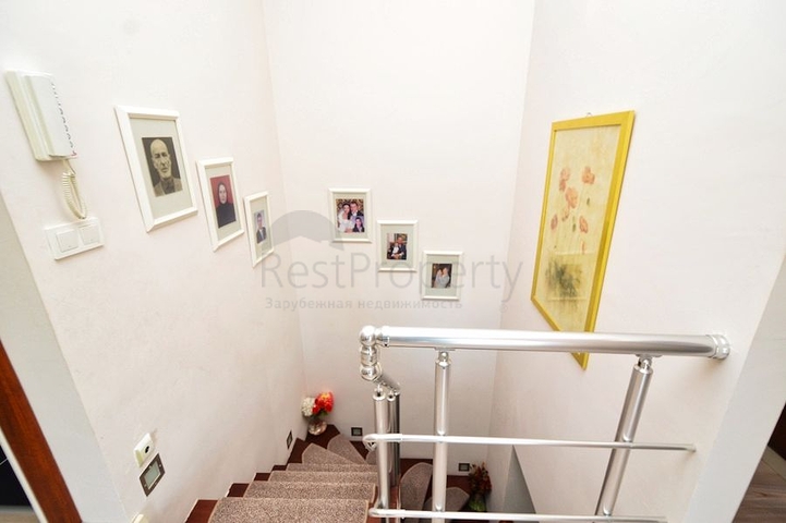 شقة بنتهاوس 3 + 1 على مسافة قريبة من البحر في كونيالتي