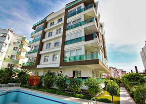 شقة بنتهاوس 3 + 1 على مسافة قريبة من البحر في كونيالتي