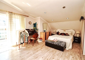 شقة بنتهاوس 3 + 1 على مسافة قريبة من البحر في كونيالتي