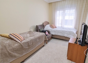 شقة بنتهاوس 3 + 1 على مسافة قريبة من البحر في كونيالتي