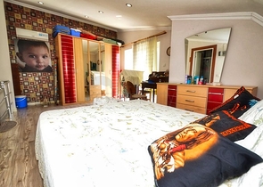 شقة بنتهاوس 3 + 1 على مسافة قريبة من البحر في كونيالتي