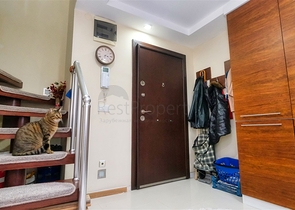 شقة بنتهاوس 3 + 1 على مسافة قريبة من البحر في كونيالتي