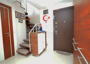 شقة بنتهاوس 3 + 1 على مسافة قريبة من البحر في كونيالتي