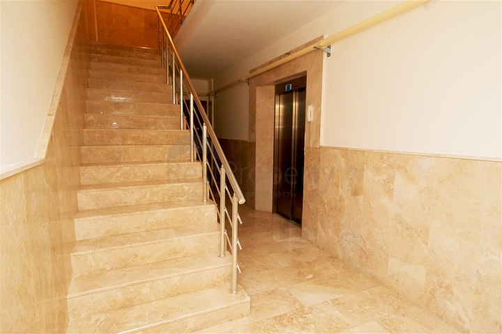 شقق 2 + 1 ، 4 + 1 ، 5 + 1 في منطقة توروس في كونيالتي أنطاليا