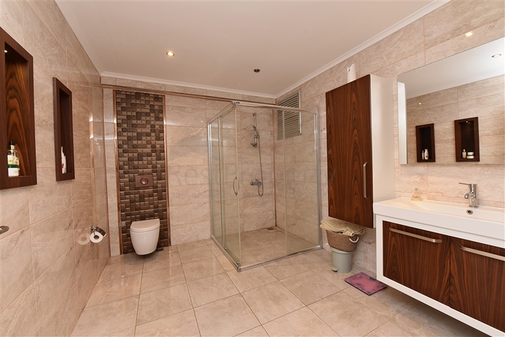 شقة فاخرة - تصميم غرفتين وصالة - مفروشة - في مهموتلار / الانيا 