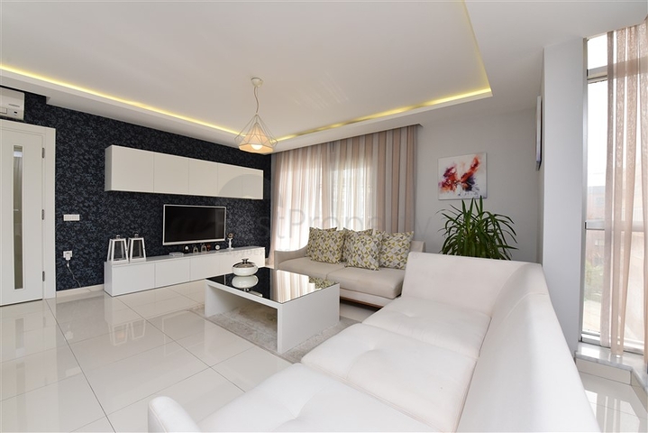 شقة فاخرة - تصميم غرفتين وصالة - مفروشة - في مهموتلار / الانيا 