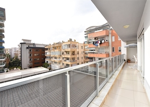 شقة فاخرة - تصميم غرفتين وصالة - مفروشة - في مهموتلار / الانيا 