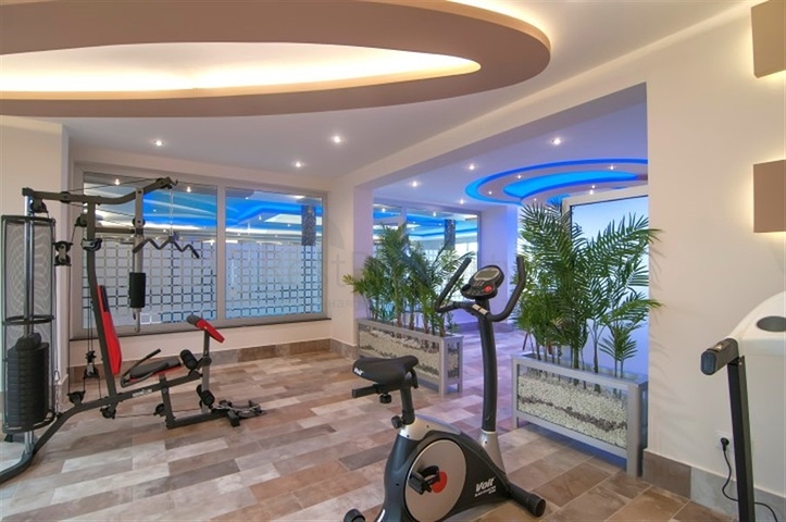 ضمن مجمع فاخر قريب من البحر -شقة 2 غرفة وصالة مفروشة - في كاستل / الانيا 