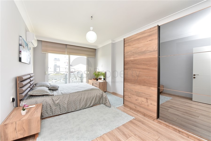 ضمن مجمع فاخر قريب من البحر -شقة 2 غرفة وصالة مفروشة - في كاستل / الانيا 